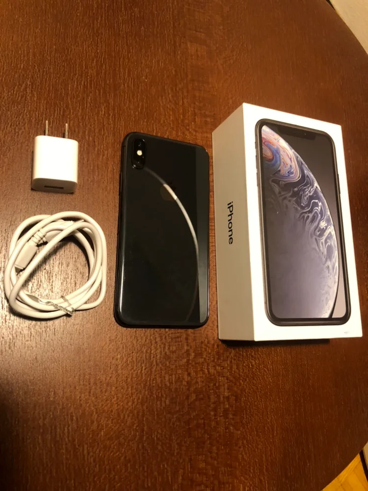 Brand New iPhone X 256 GB thumbnail