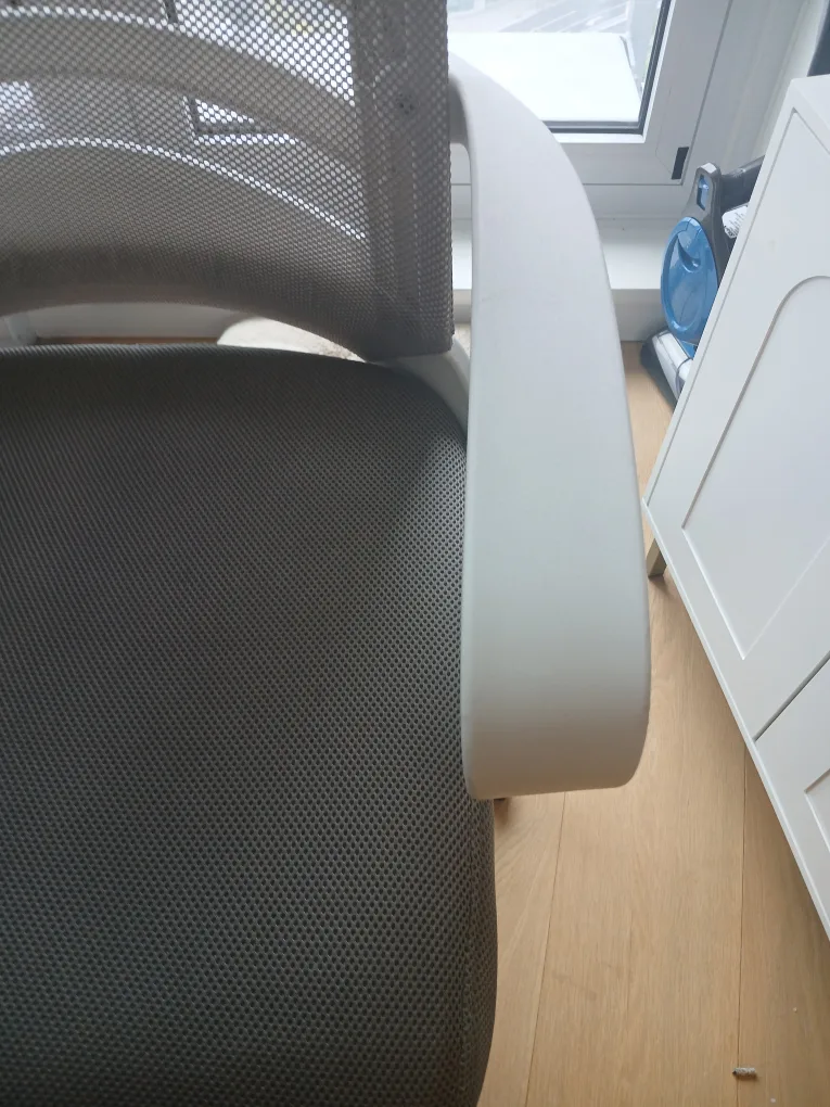 White Mesh Office Chair image indicator(5)