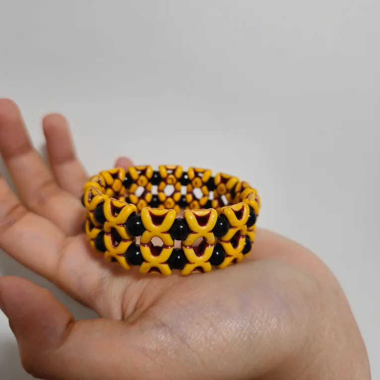 Unisex Beaded Bracelet #freecycle thumbnail