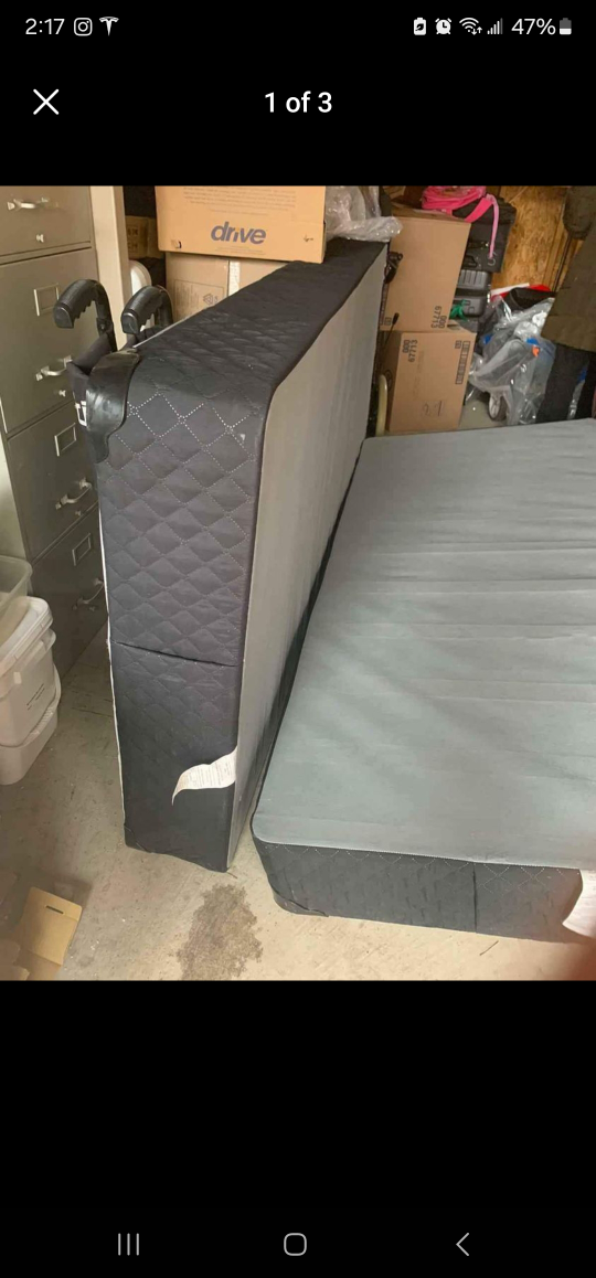 King size Bed Box Spring and Railings - photo 2
