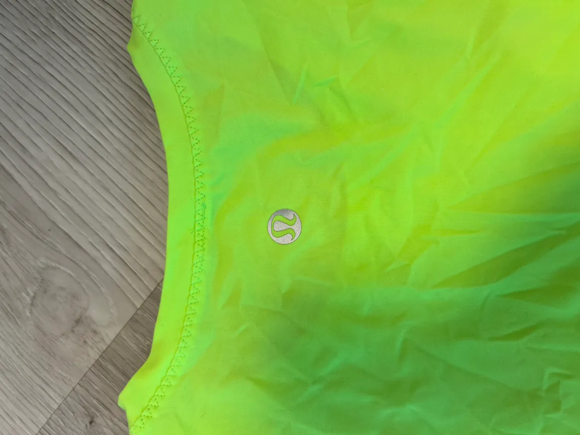 Lululemon short sleeve t shirt image indicator(2)