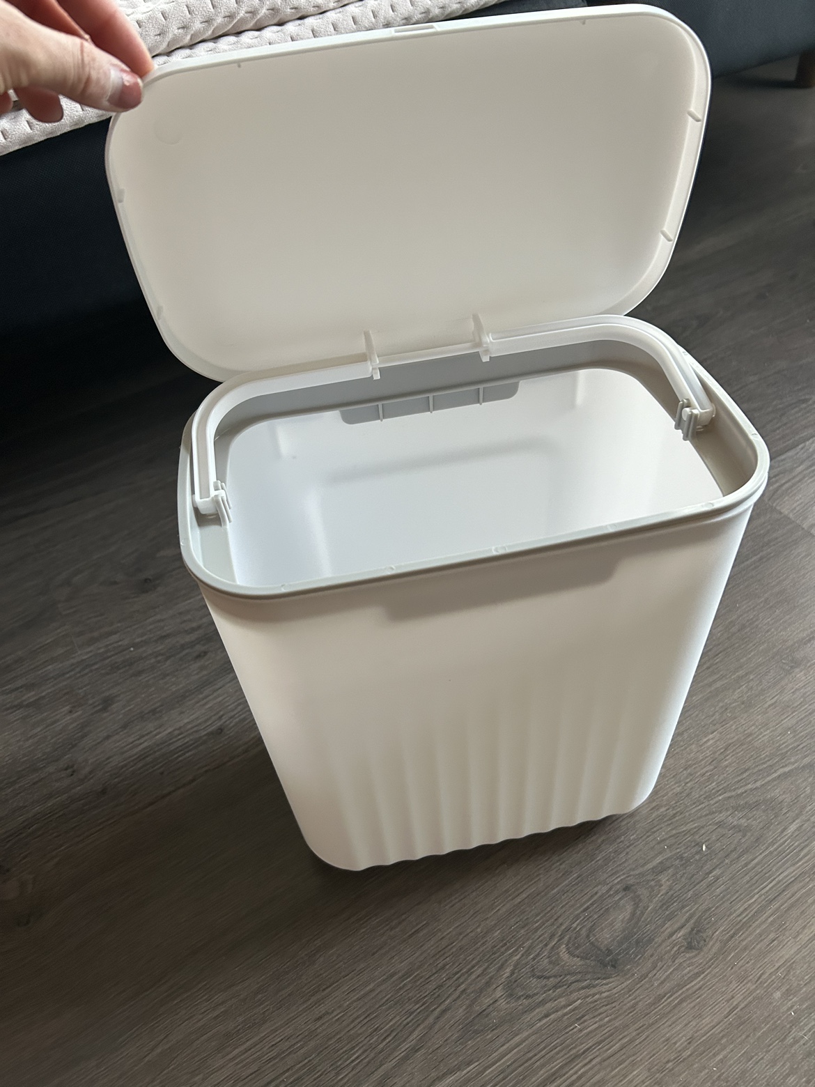 New! Kitchen Bin