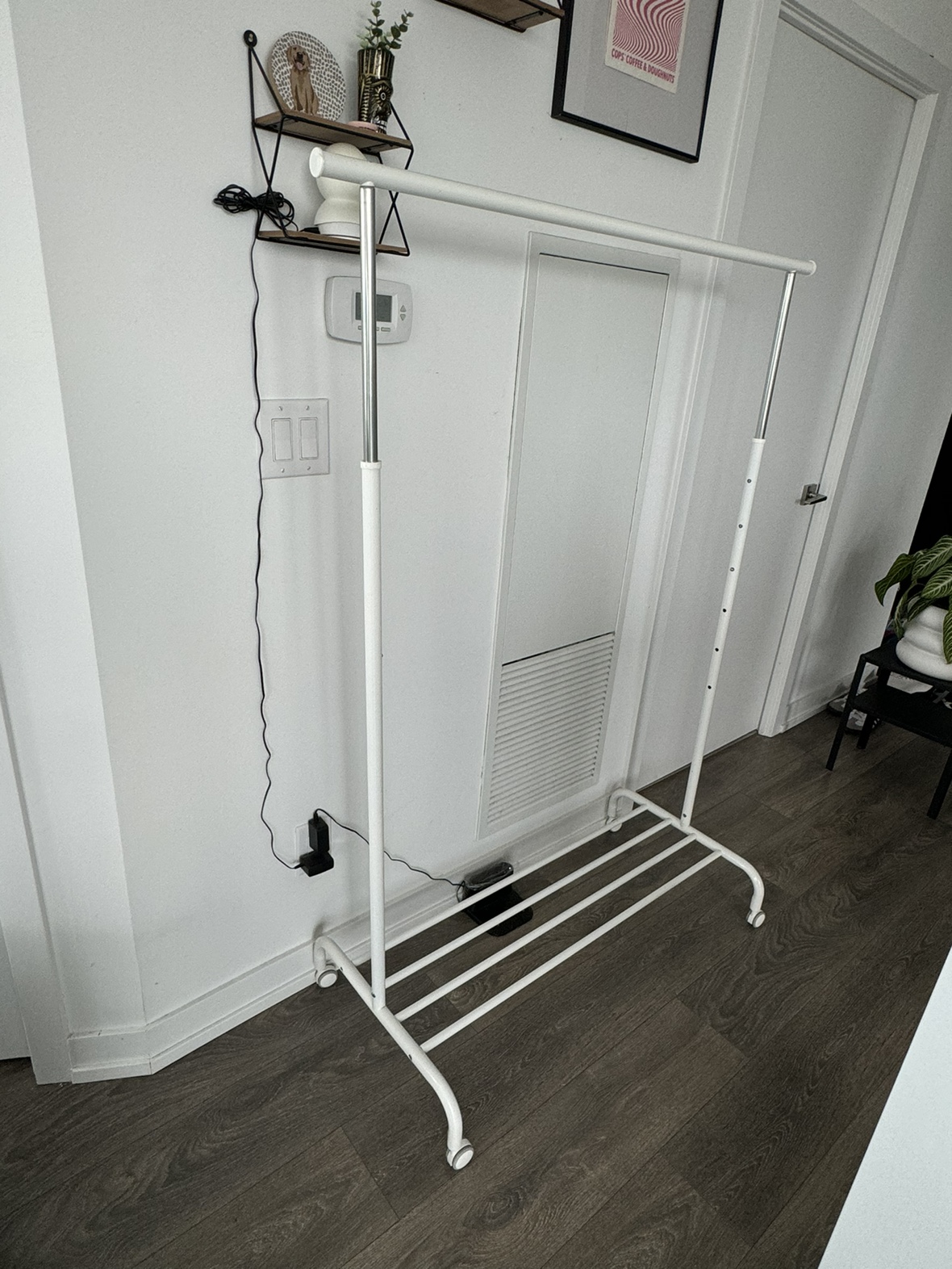 IKEA RIGGA Clothes Rack - photo 2