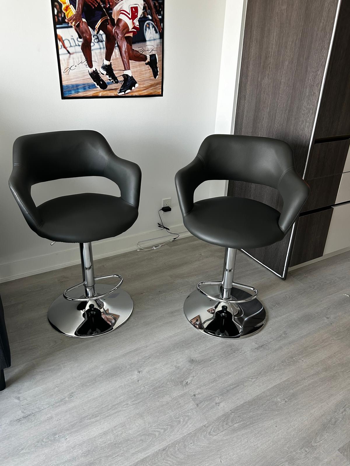 Black Bar Stools with Chrome Base - photo 2