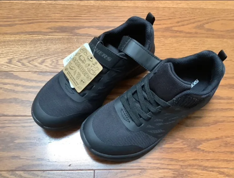 Brand new Skechers Boys size 2.5  Black Sneakers image indicator(2)