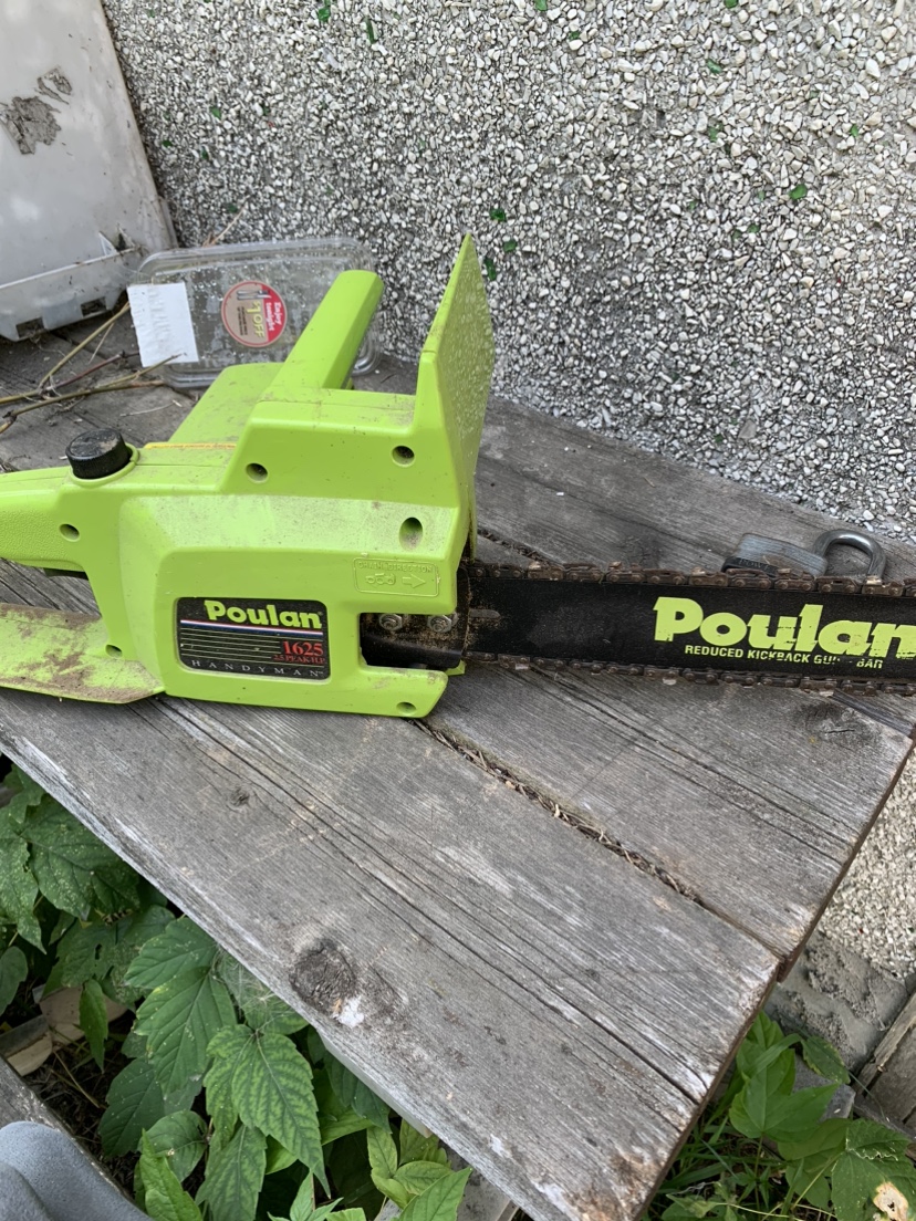 Poulan 16 inch electric chainsaw