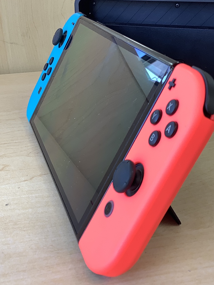 Nintendo Switch (Oled) - photo 3