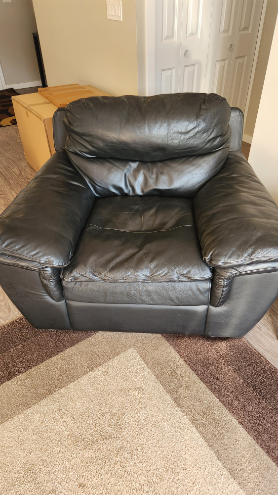 Black Leather Armchair - photo 2