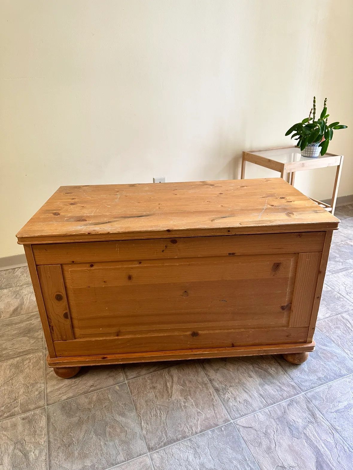 Wooden Storage Trunk image indicator(2)