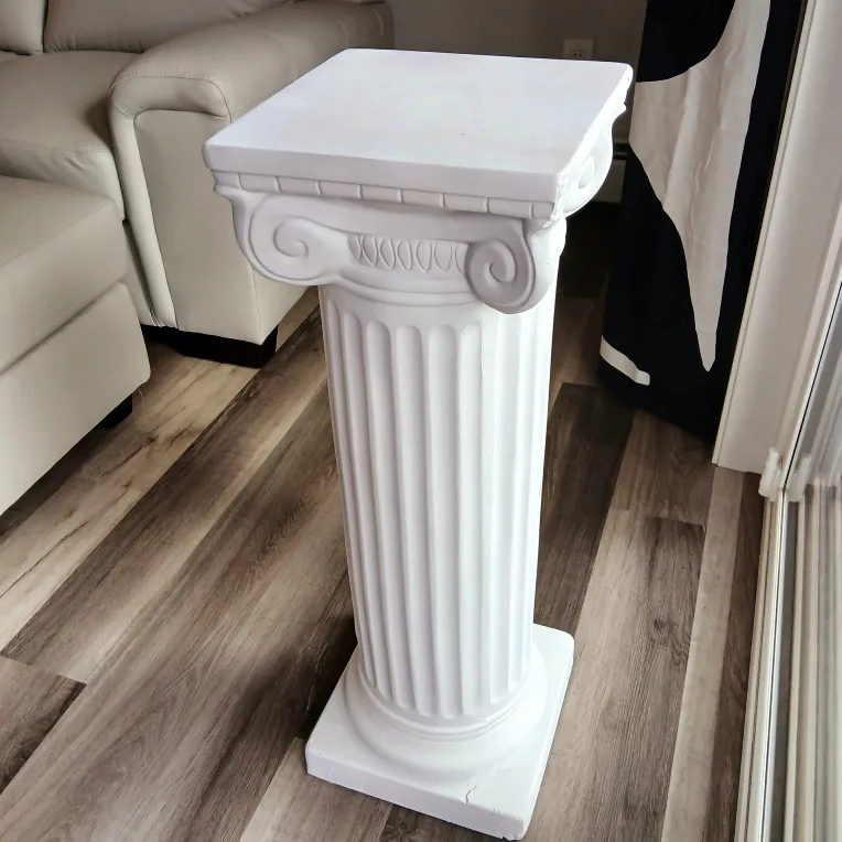 Greek Column thumbnail