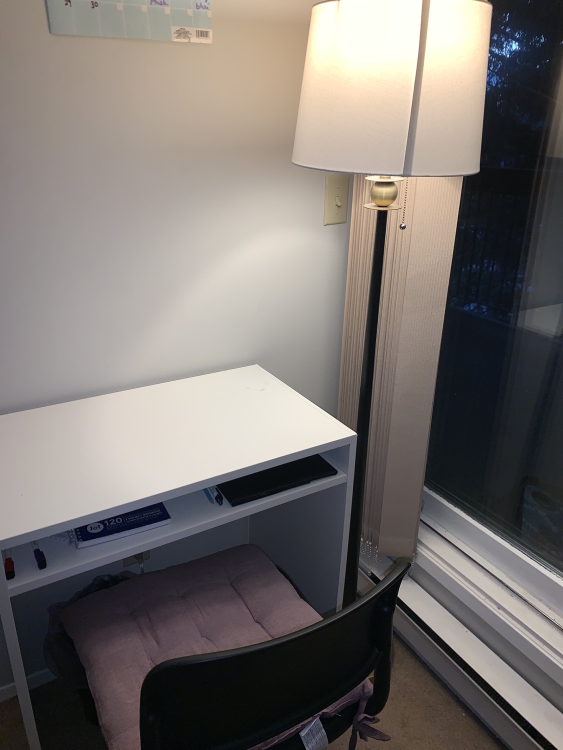 White Desk with chair and lamp - photo 2