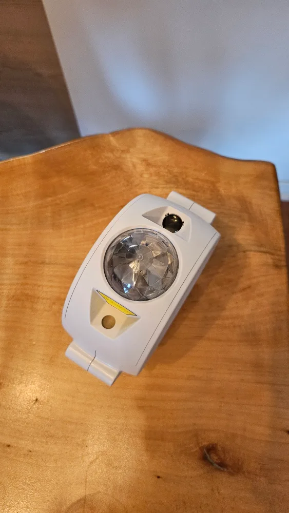 Chargeable Star Projector Night Light thumbnail