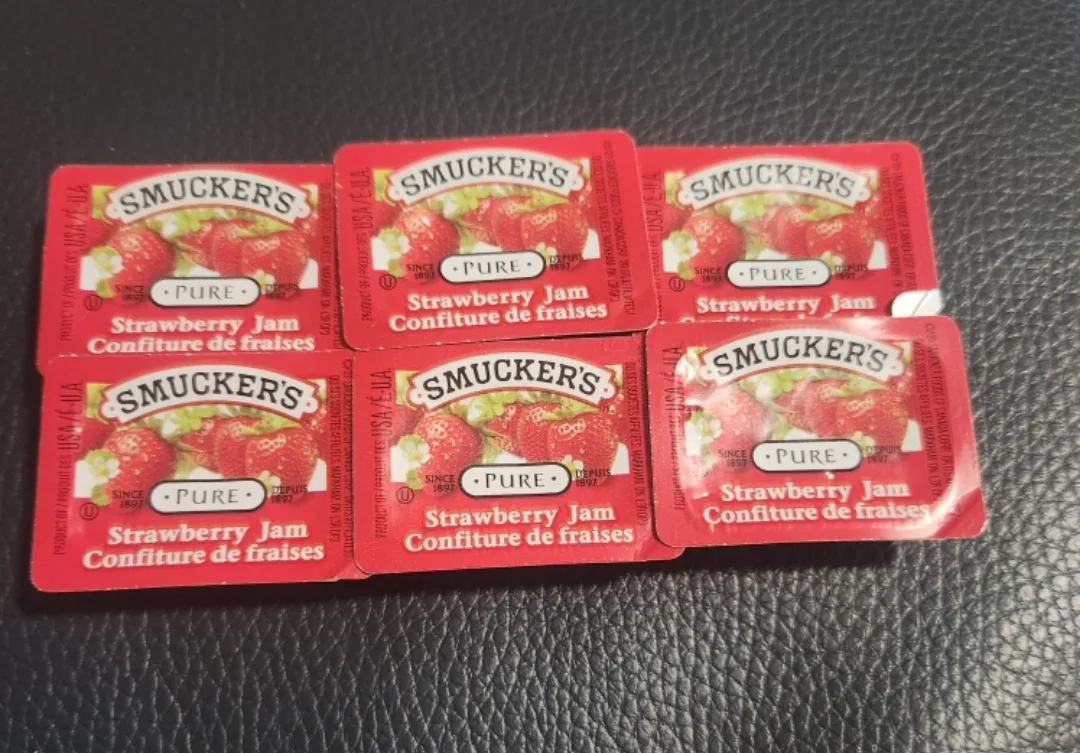 #freecycle Smucker's Strawberry Jam - 6 Pack thumbnail