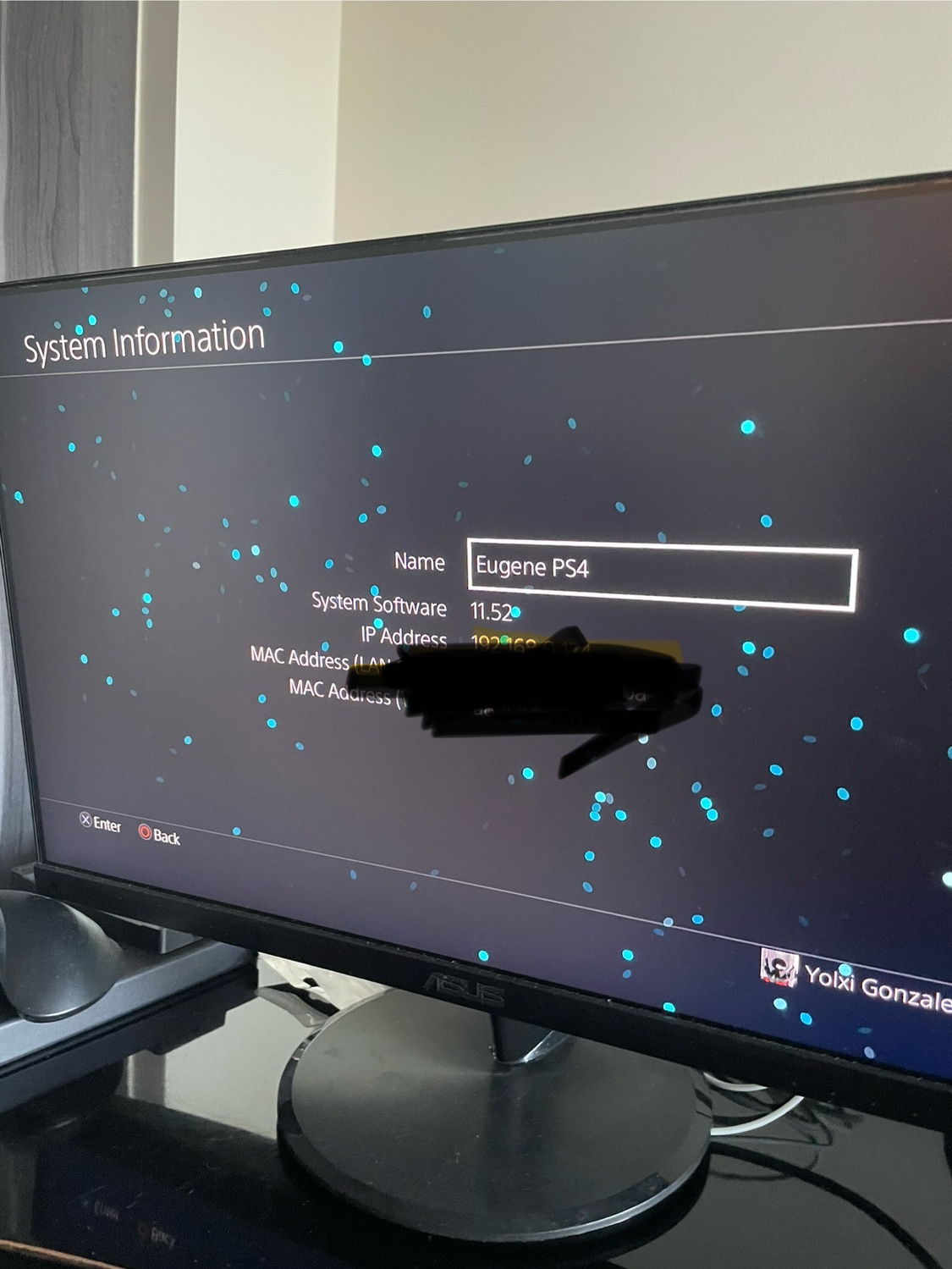 PlayStation 4 Slim with controller but not games