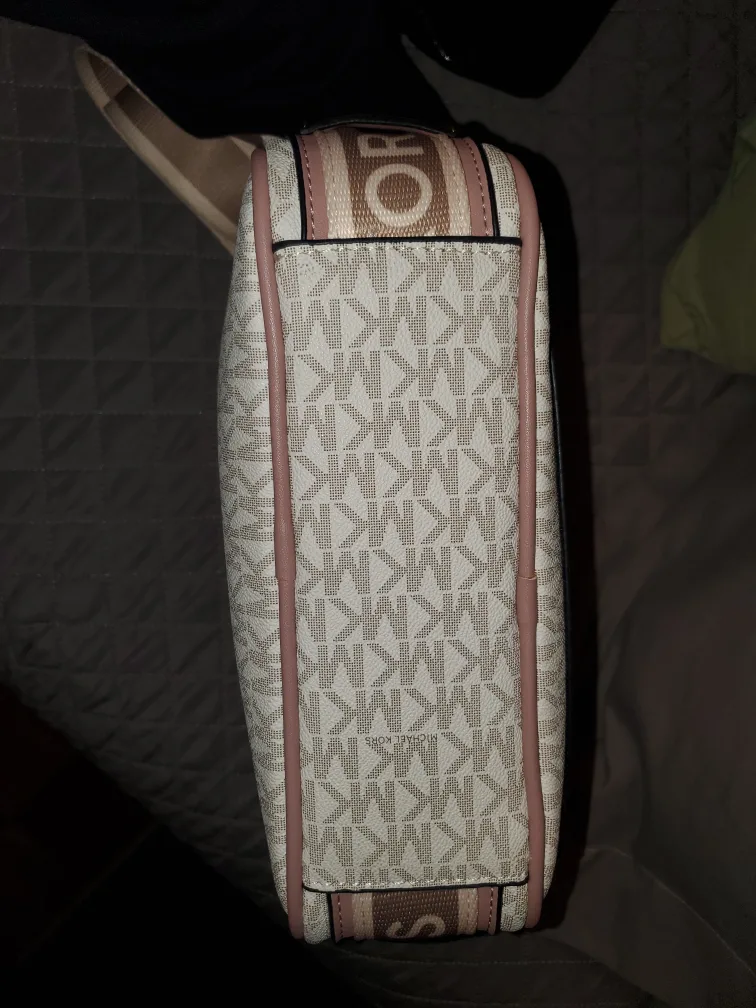 Michael Kors Crossbody image indicator(6)