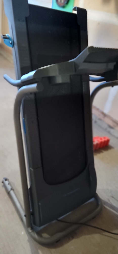 Weslo 25 Cadence Treadmill