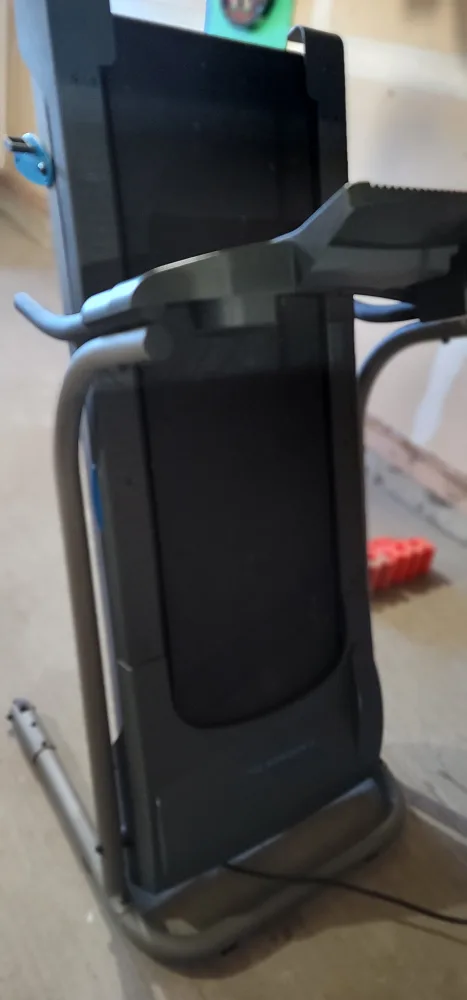 Weslo 25 Cadence Treadmill