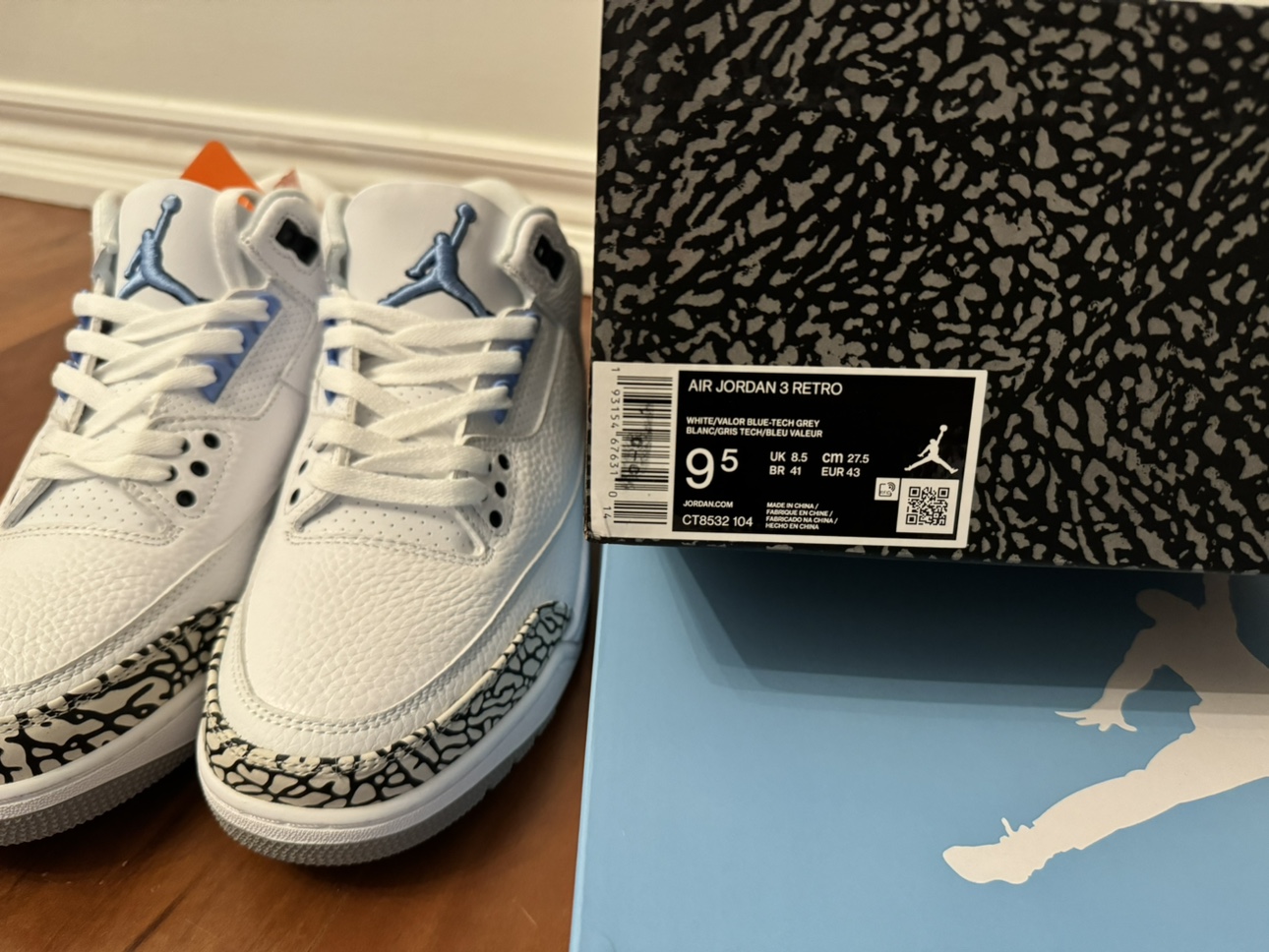 Air Jordan 3 Retro "White Cement Reimagined" Size 9.5 - photo 3