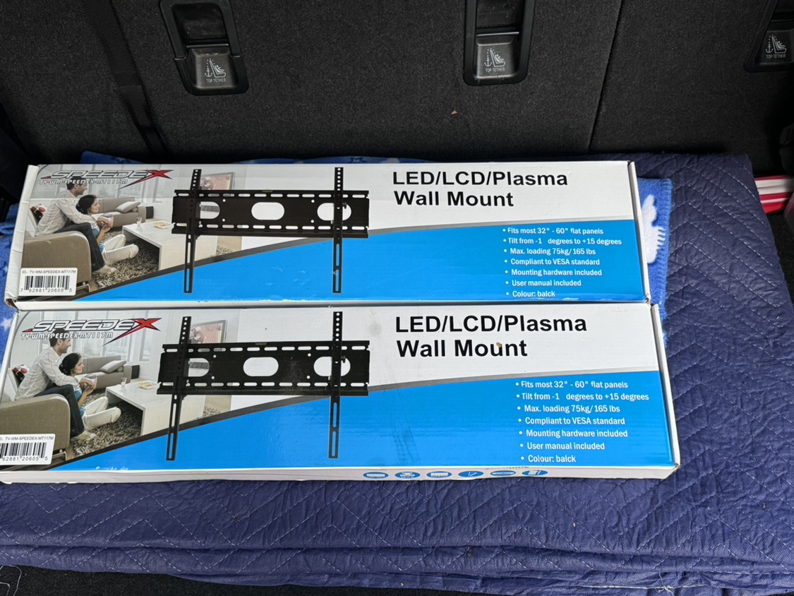 TV Wall Mount fits most 32”-60”