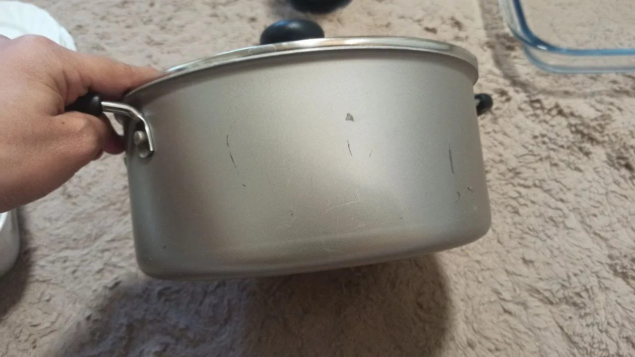 Stainless Steel Pot with Lid thumbnail