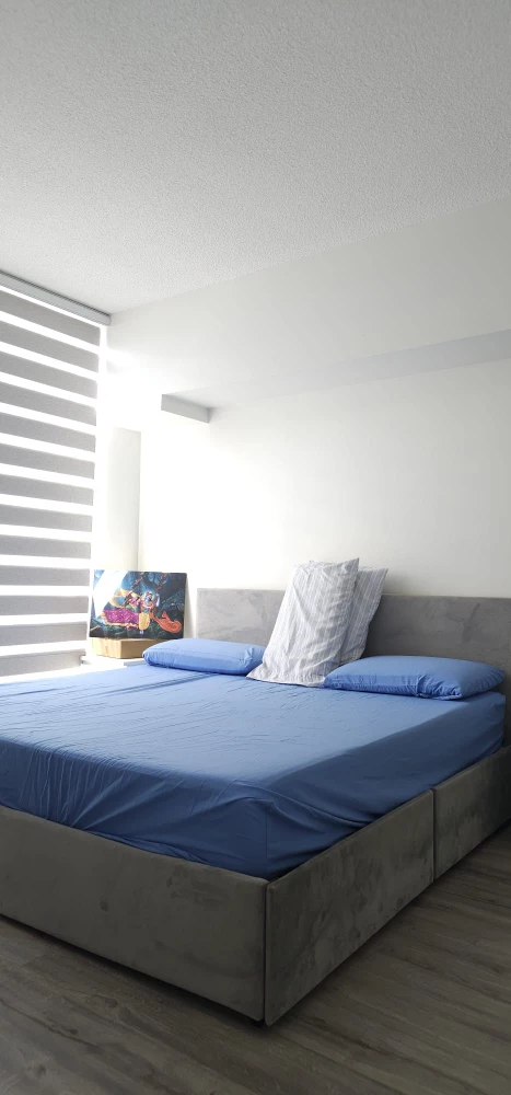 King Sized Storage Bed with Head Board - photo 2