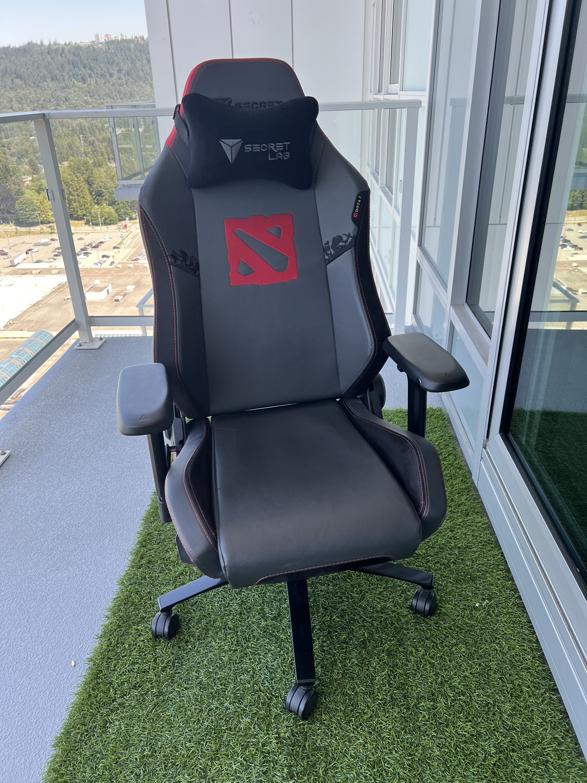 Secret lab gaming chair
