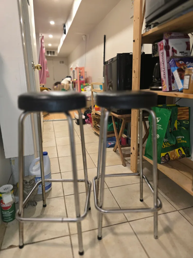 🪑 Mixed Furniture, Camping chairs, bar stools, dinner table image indicator(4)