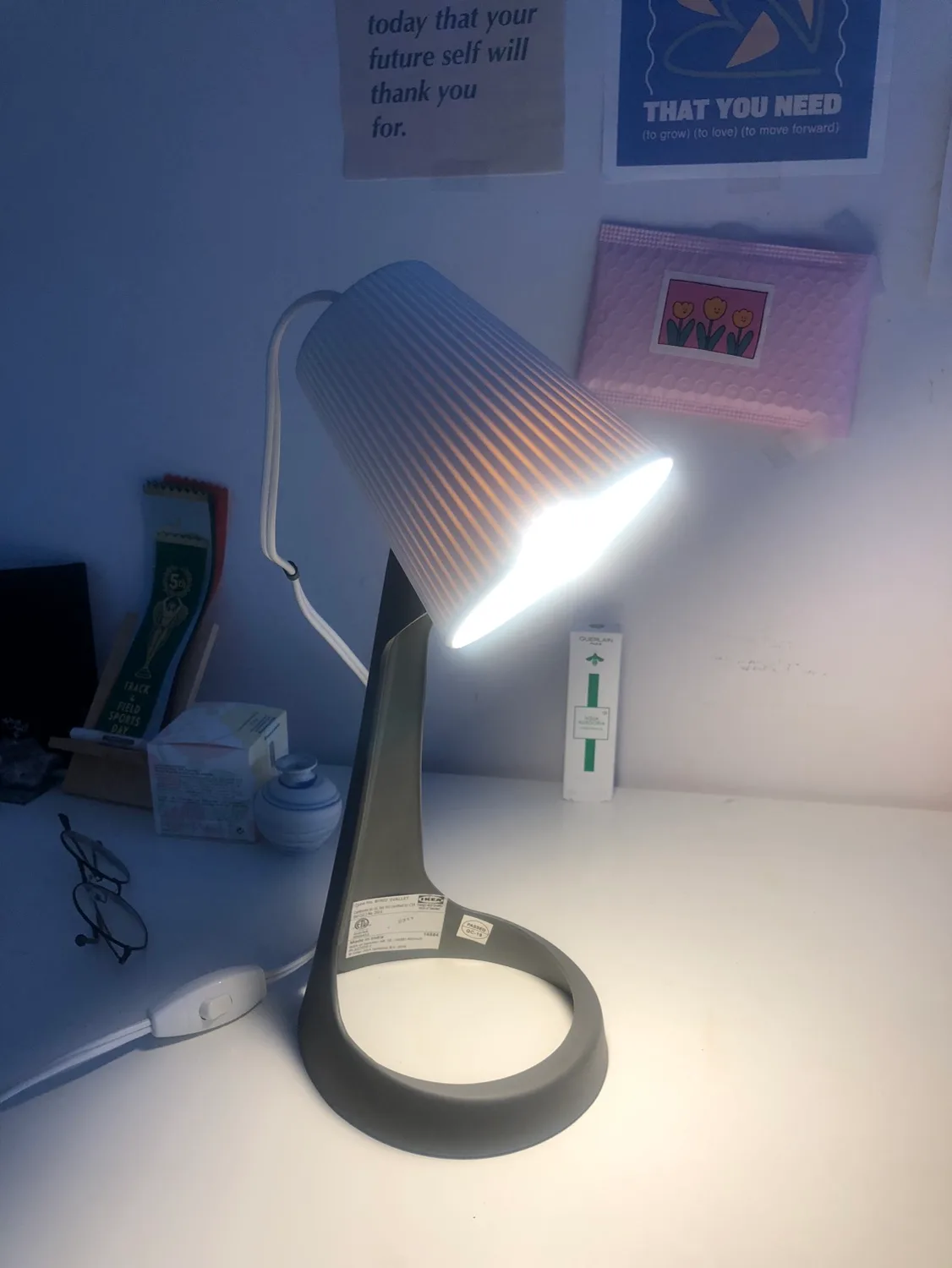 White and Gray Desk Lamp image indicator(2)