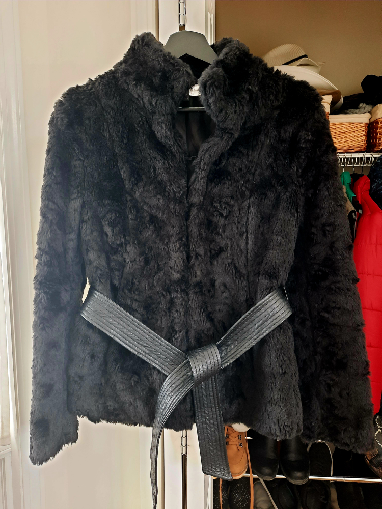 Women's faux fur black jacket