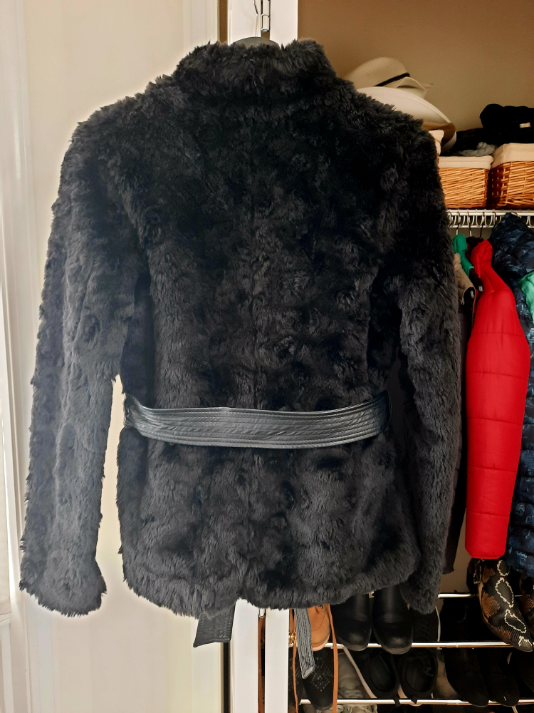 Women's faux fur black jacket - photo 2