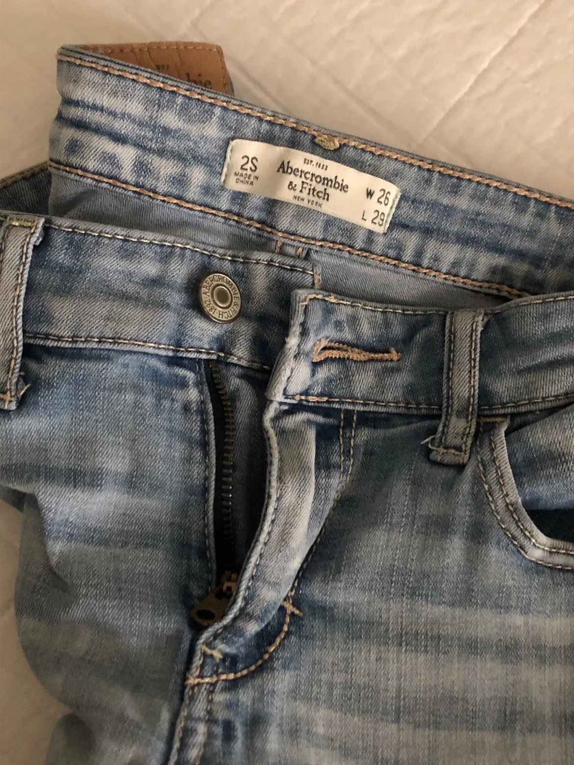 Ripped Jeans Bundle (AE + AF) image indicator(2)