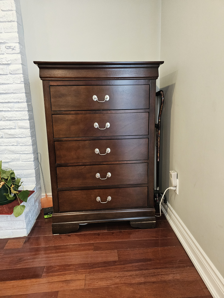 Chest of Drawers