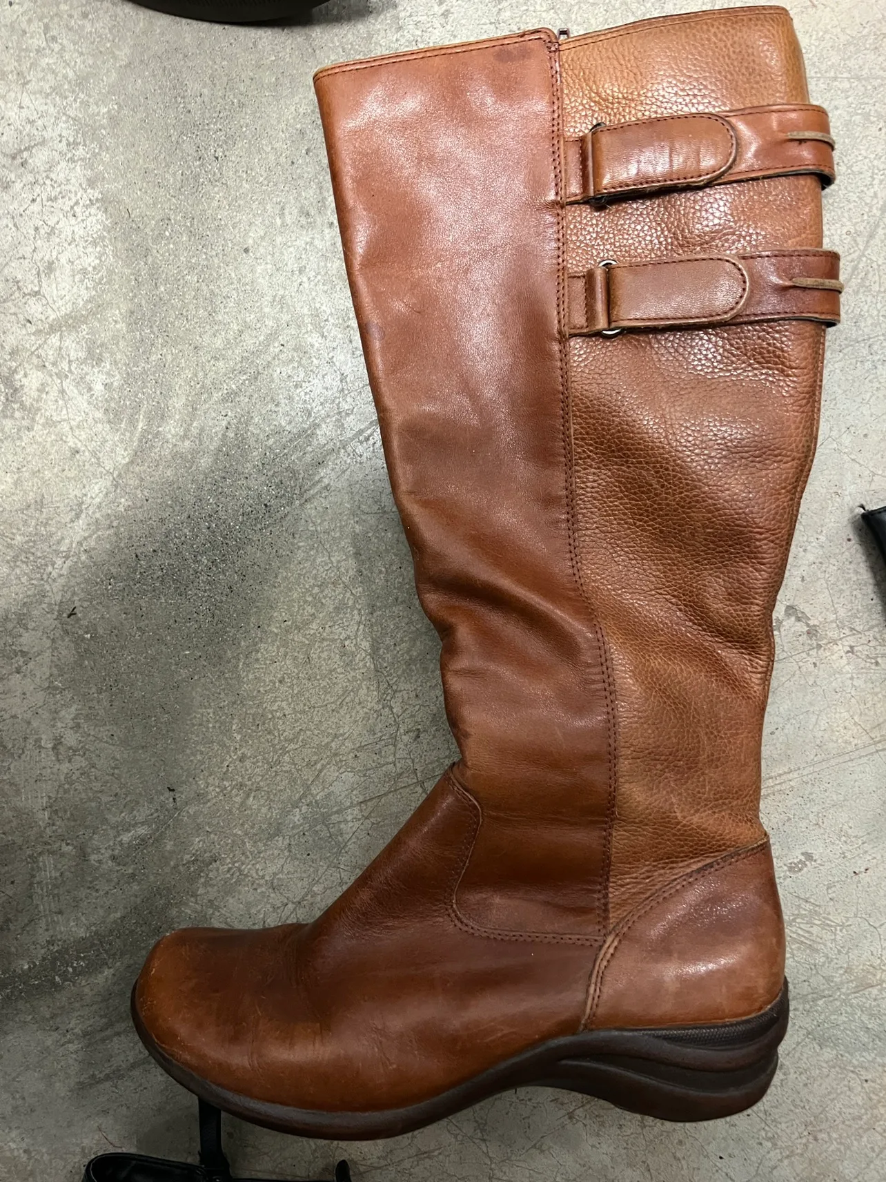 Women's Knee-High Boots image indicator(3)