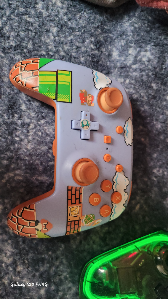 Nintendo SWITCH (OG) - photo 3