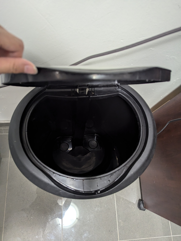 50L Garbage Bin - photo 2