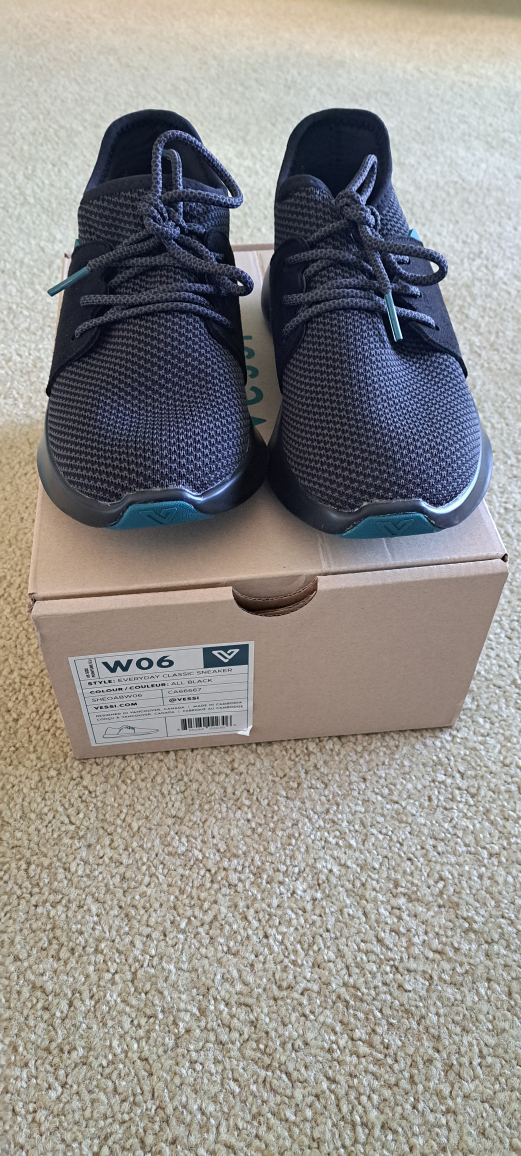 Vessi Shoes Everyday Classic Sneaker, BNIB, Women's size 6