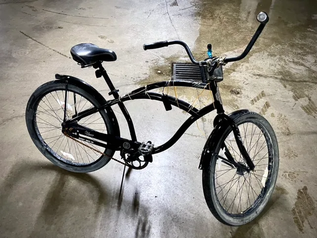 Black Hyper Cruiser Bicycle thumbnail