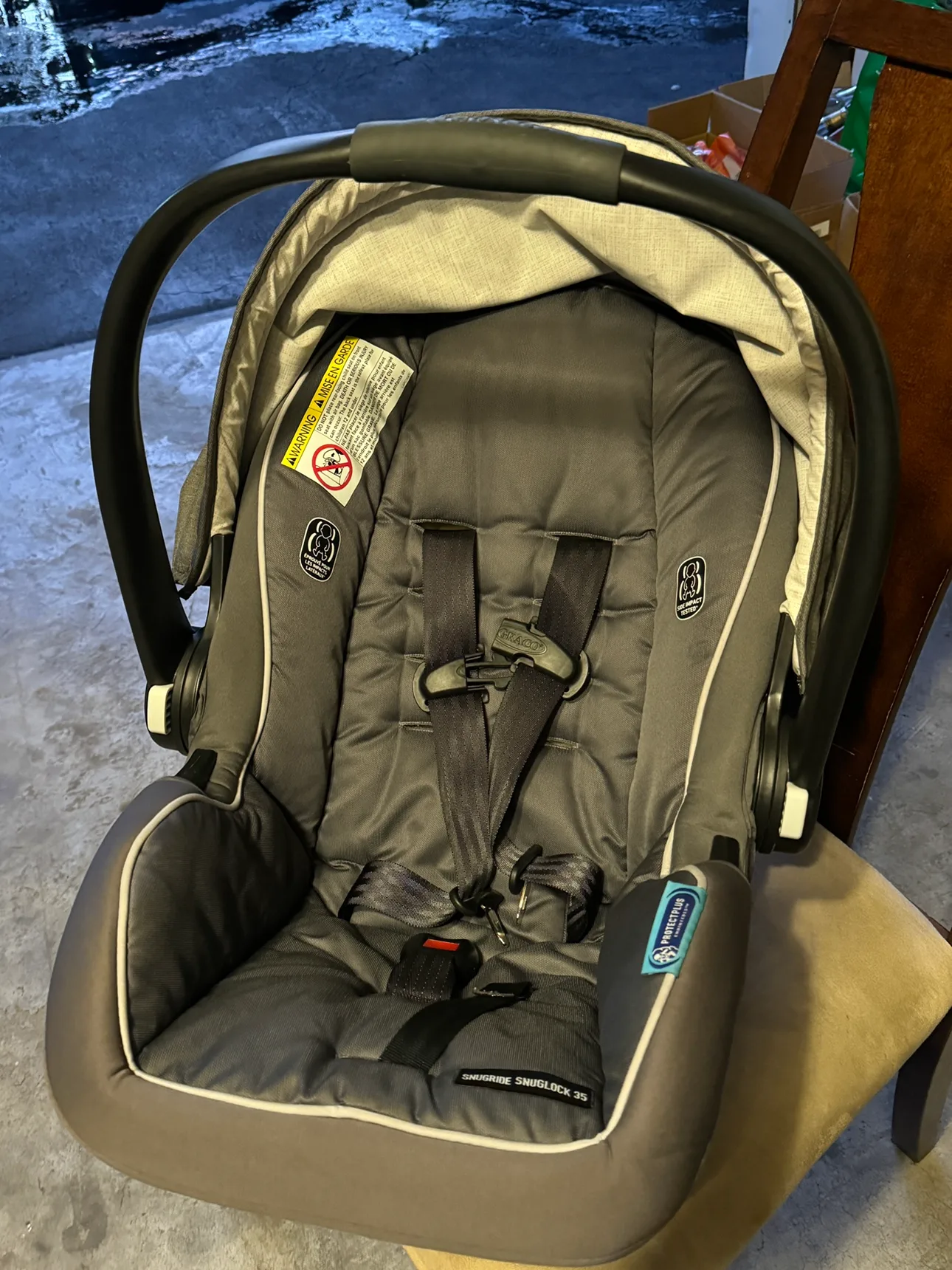 Graco SnugRide Snuglock 35 Infant Car Seat thumbnail