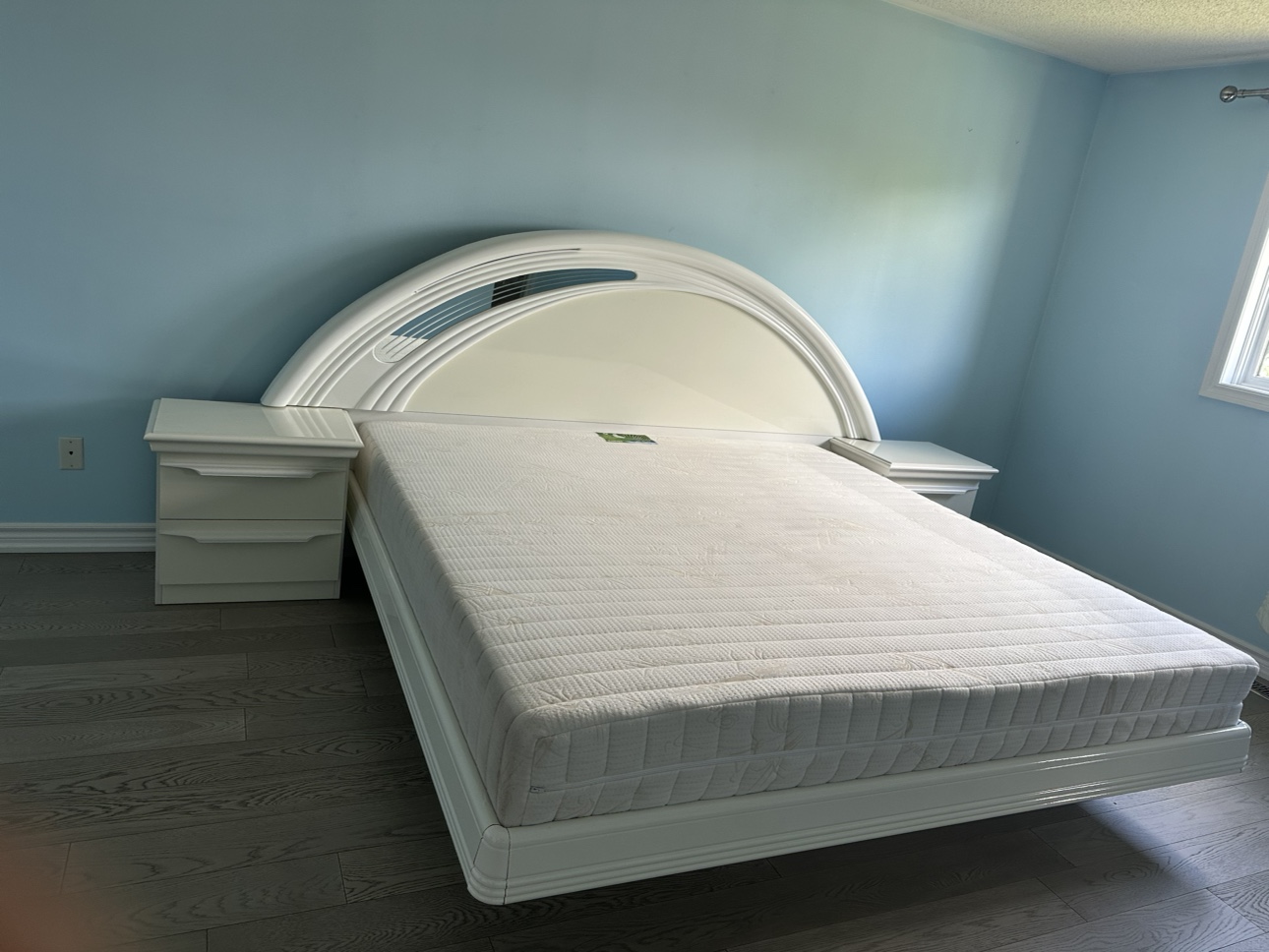 King Size Bed Frame With Nightstands & Mattress - photo 3