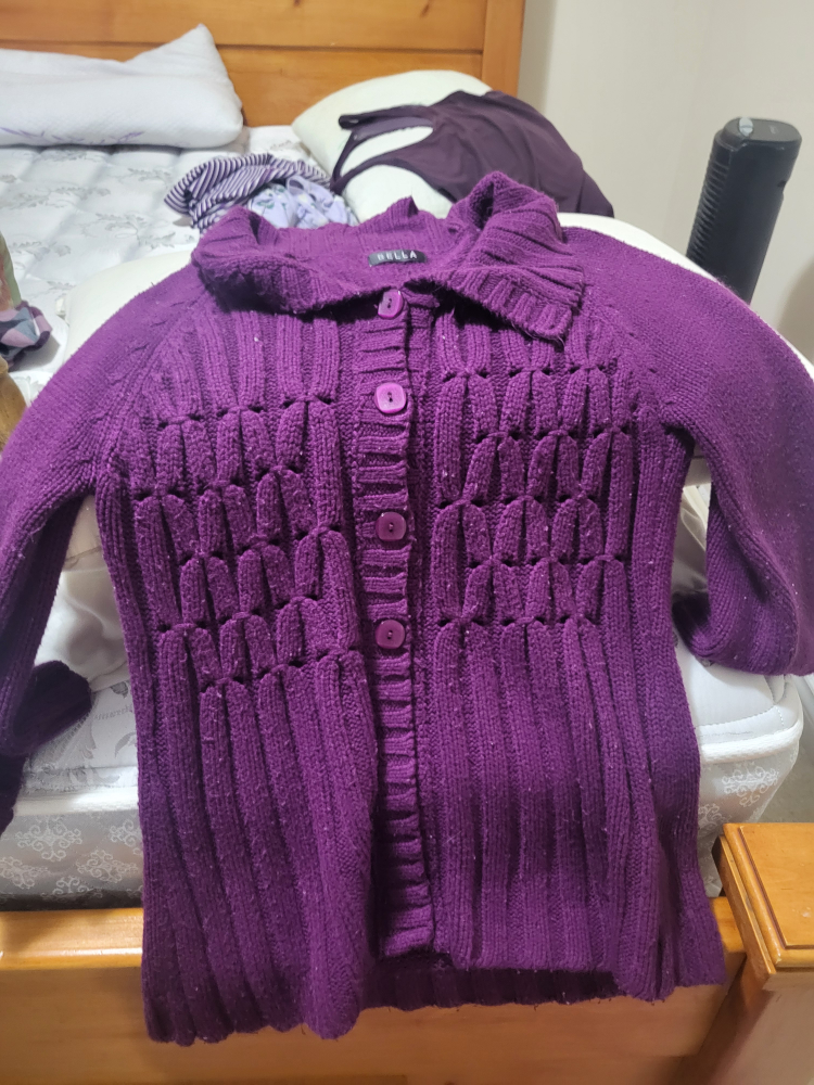 3 quarter sleeve purple knitted sweater