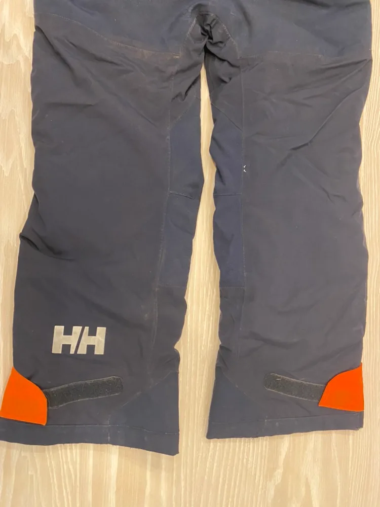 Helly Hansen Kids Snowsuit sz 9 image indicator(6)
