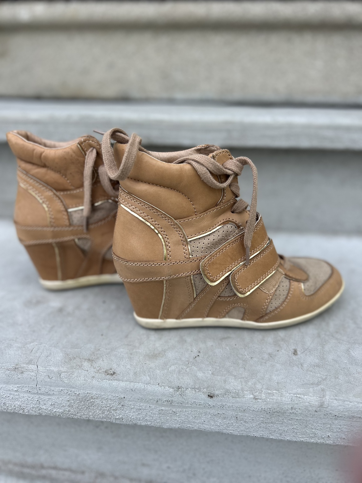 Tan Wedge leather boots