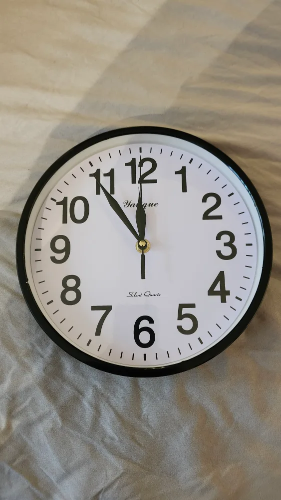 Black and White Silent Quartz Wall Clock thumbnail