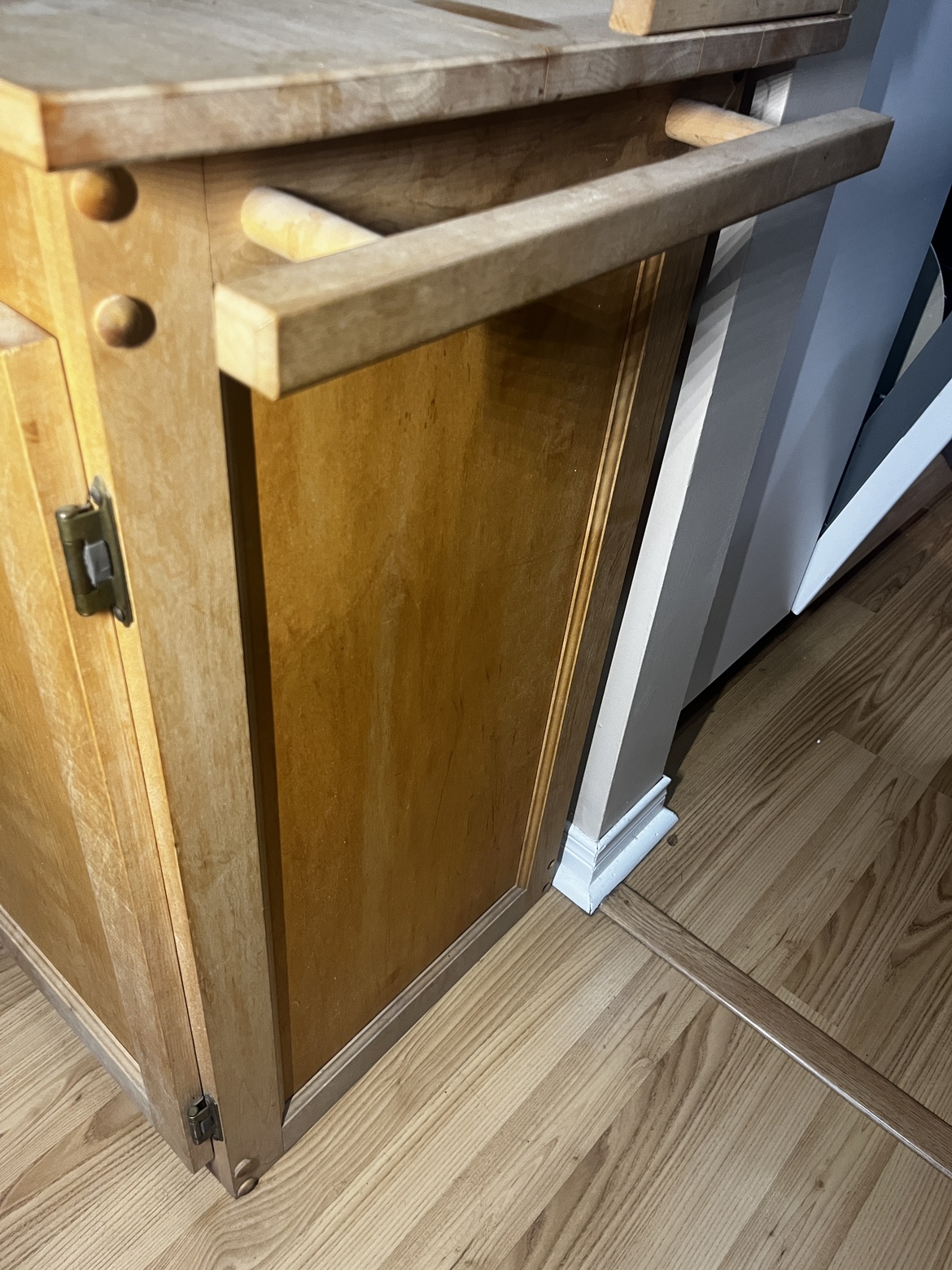 Solid wood stand alone kitchen cabinet - photo 5