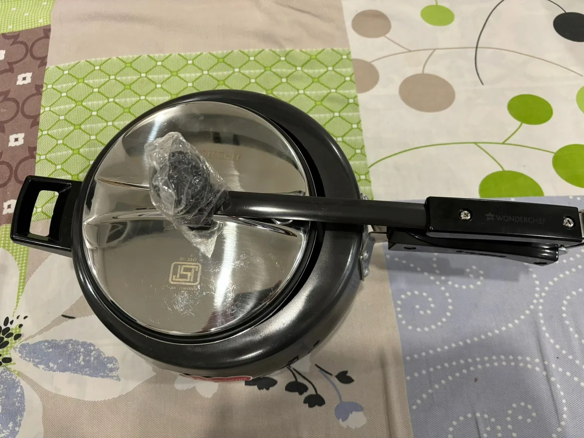 Pressure cooker 5 litre image indicator(4)