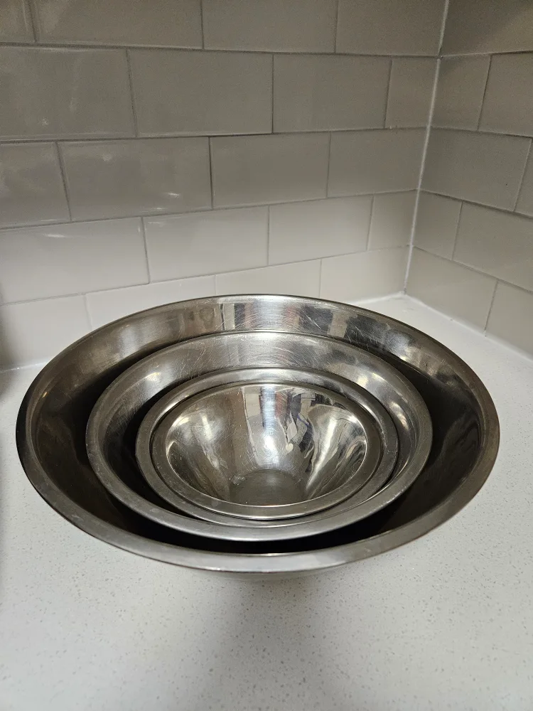 Moving sale: Black & Decker Hand Mixer + cookie bundle image indicator(6)