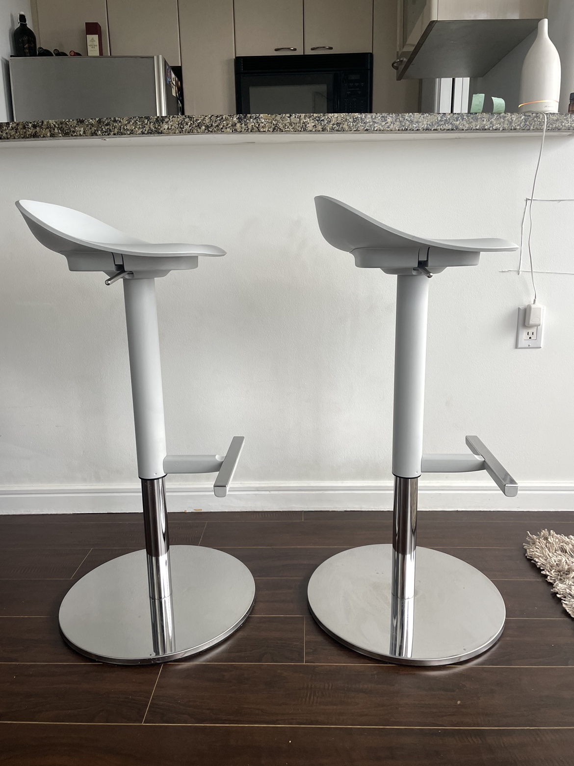 IKEA JANINGE Bar Stools - photo 4