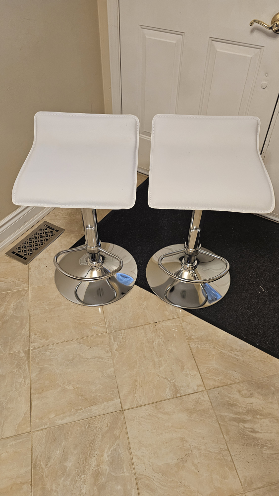 2 New White Bar Stools