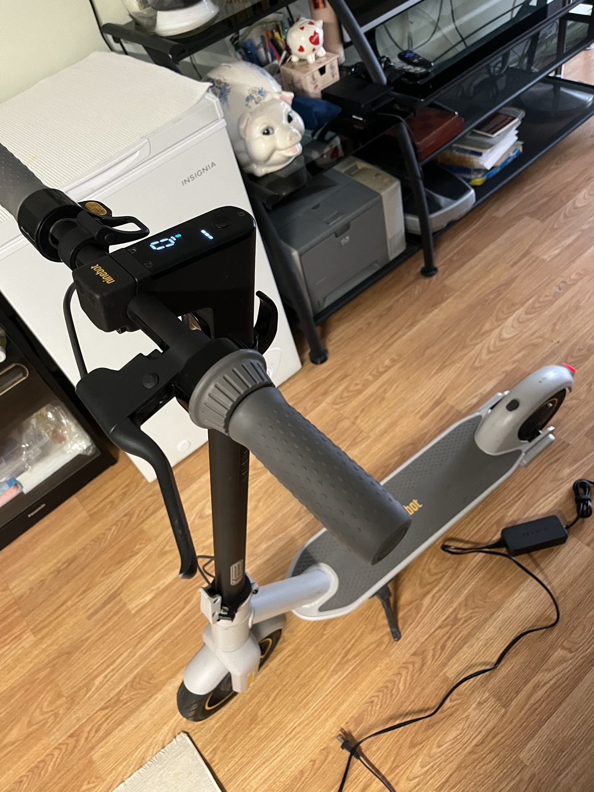 Ninebot G30 MAX Electric Scooter - photo 2