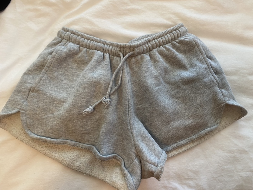 Brandy Melville sweatshorts - photo 3